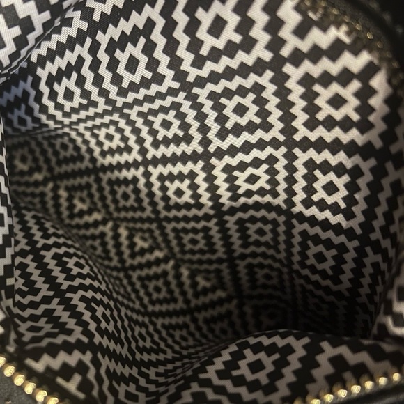 MMS Design Studio Black Crossbody Bag with Adjustable Strap - Picture 4 of 6